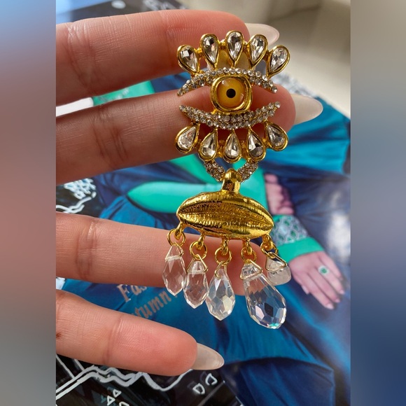 STUNNING RUNWAY surrealist earrings Schiaparelli design - Picture 4 of 4